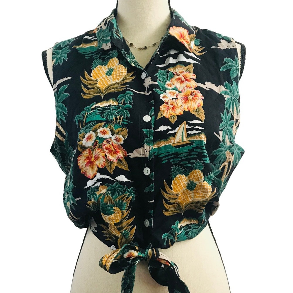 Philosophy Hawaiian Print Tie Waist Crop Blouse - Picture 2 of 3